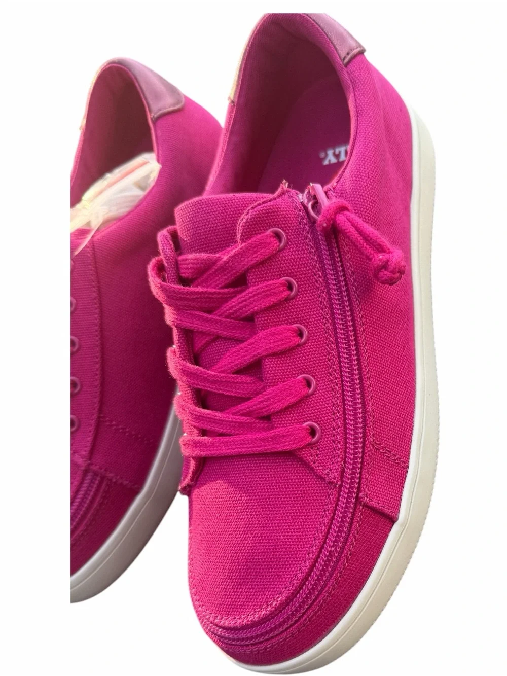 Billy Footwear Orchid Sneakers Women’s Size 7.5 NIB Adaptive Zip Shoes